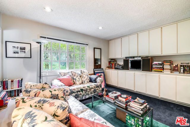 3004 Laurel Canyon Boulevard, Studio City (los Angeles), CA 91604