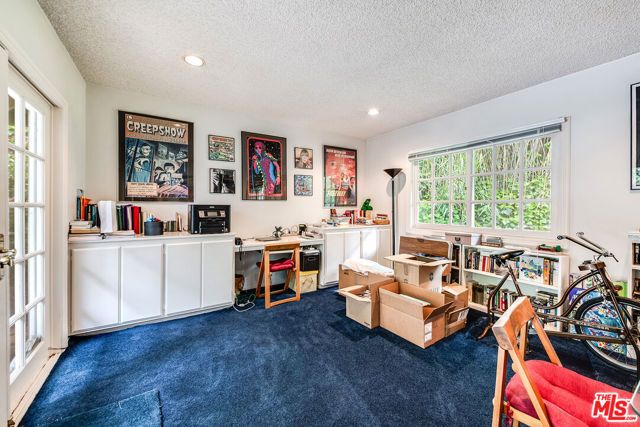 3004 Laurel Canyon Boulevard, Studio City (los Angeles), CA 91604