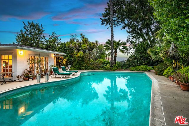 3004 Laurel Canyon Boulevard, Studio City (los Angeles), CA 91604