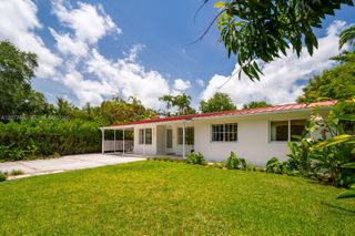 6761 SW 76th Terrace, South Miami, FL 33143