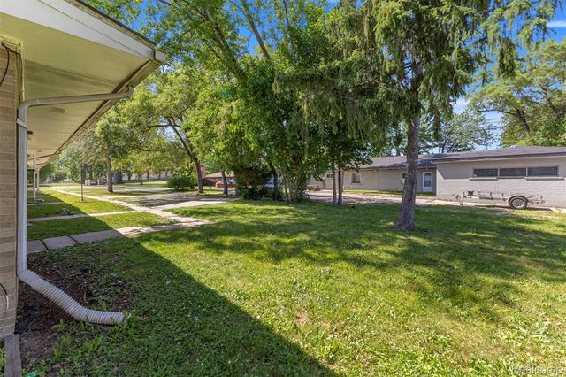 4077 Columbus Street, Wayne, MI 48184