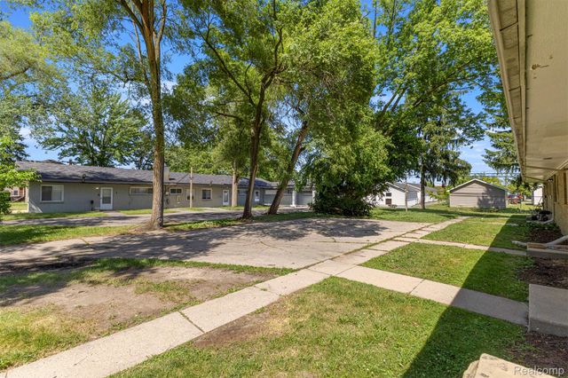 4077 Columbus Street, Wayne, MI 48184
