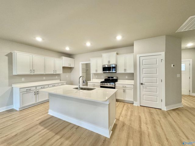 6077 Gardner Maples Drive, Owens Cross Roads, AL 35763