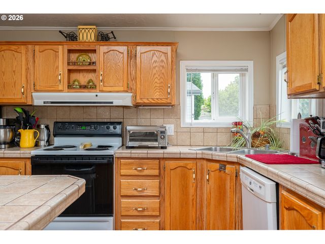 1949 Se PALMQUIST Rd 4, Gresham, OR 97080