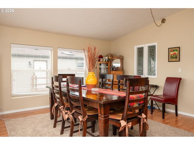 1949 Se PALMQUIST Rd 4, Gresham, OR 97080