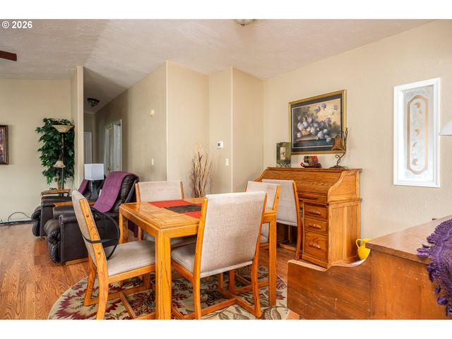 1949 Se PALMQUIST Rd 4, Gresham, OR 97080