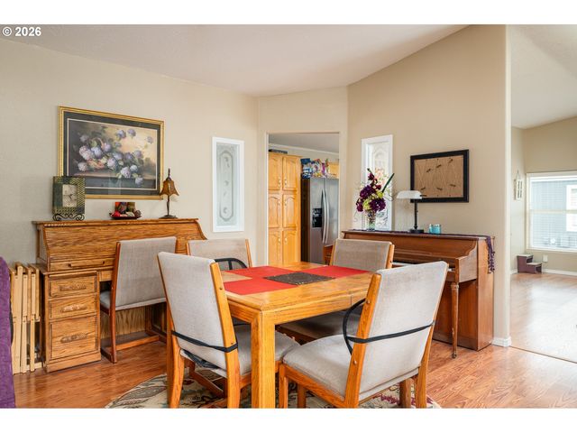 1949 Se PALMQUIST Rd 4, Gresham, OR 97080