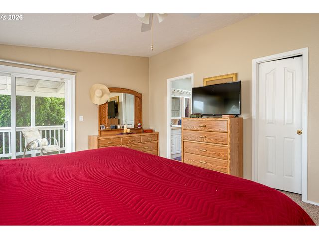 1949 Se PALMQUIST Rd 4, Gresham, OR 97080