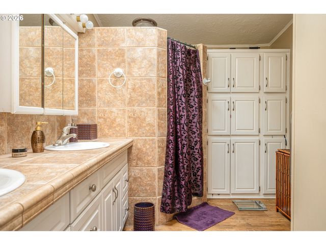1949 Se PALMQUIST Rd 4, Gresham, OR 97080