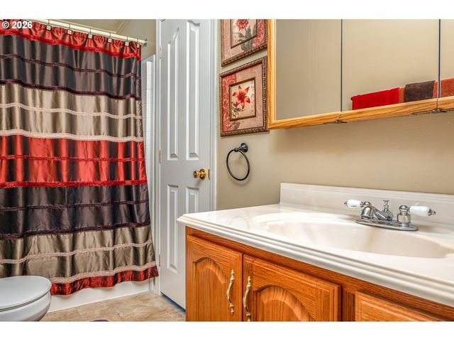 1949 Se PALMQUIST Rd 4, Gresham, OR 97080