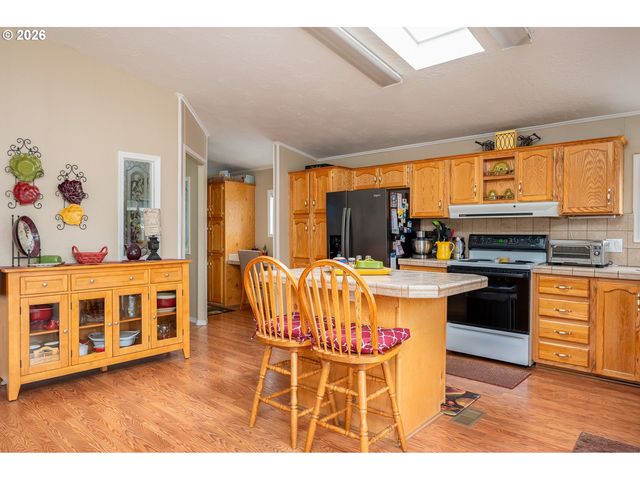 1949 Se PALMQUIST Rd 4, Gresham, OR 97080