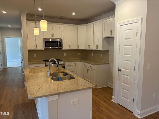 621 Weather Ridge Lane 33, Cary, NC 27513