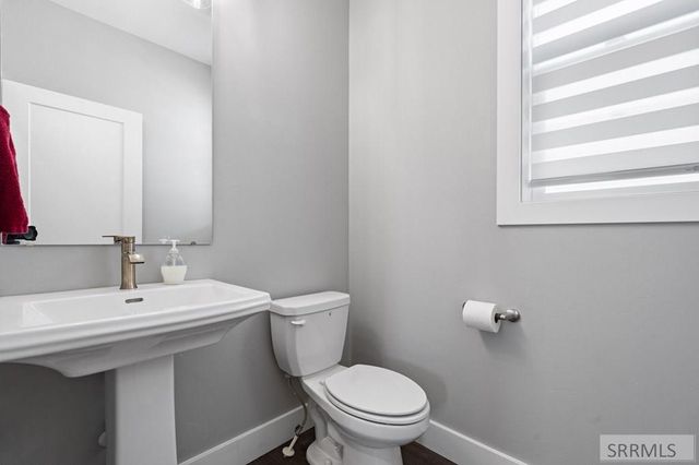 6147 Beacon Ln, Chubbuck, ID 83202