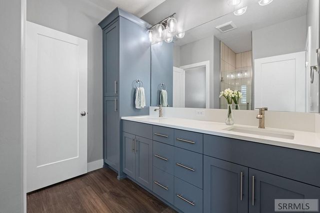 6147 Beacon Ln, Chubbuck, ID 83202