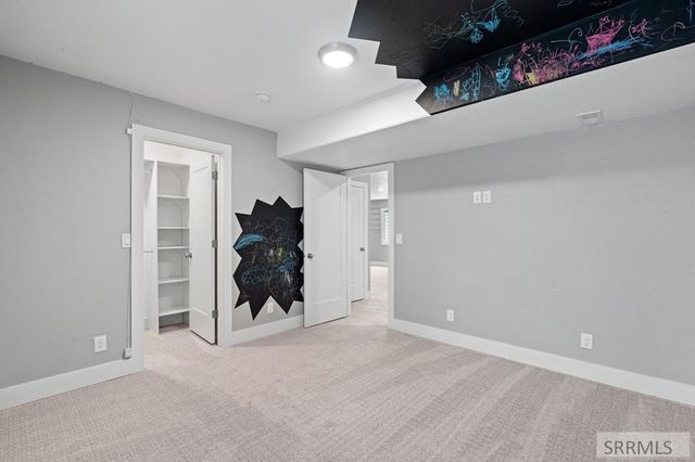 6147 Beacon Ln, Chubbuck, ID 83202