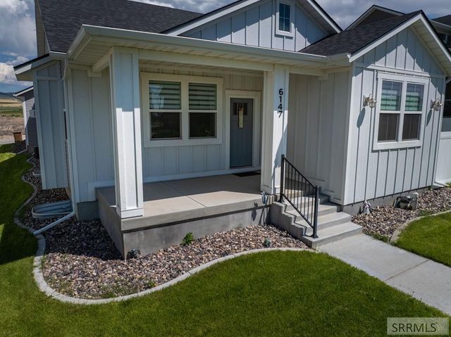 6147 Beacon Ln, Chubbuck, ID 83202