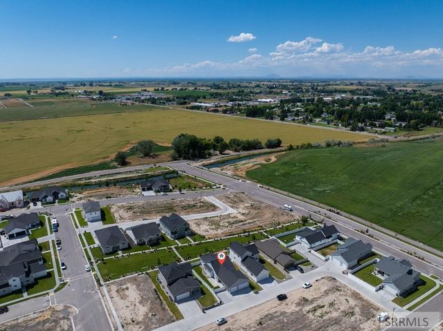 6147 Beacon Ln, Chubbuck, ID 83202