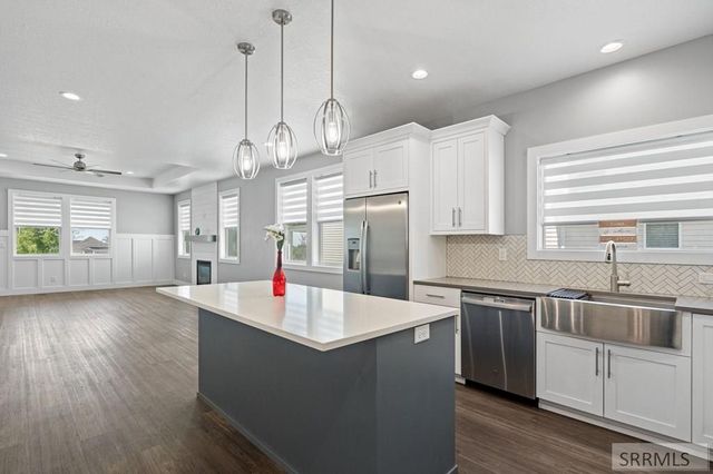 6147 Beacon Ln, Chubbuck, ID 83202