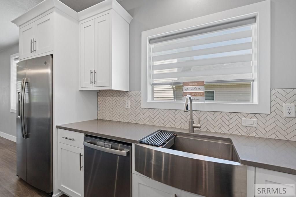 Image 12 of property listing at 6147 Beacon Ln, Chubbuck, ID 83202