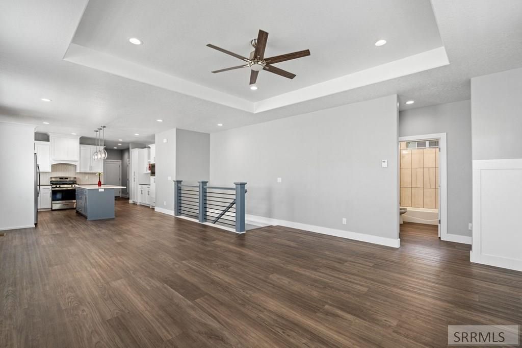 Image 3 of property listing at 6147 Beacon Ln, Chubbuck, ID 83202