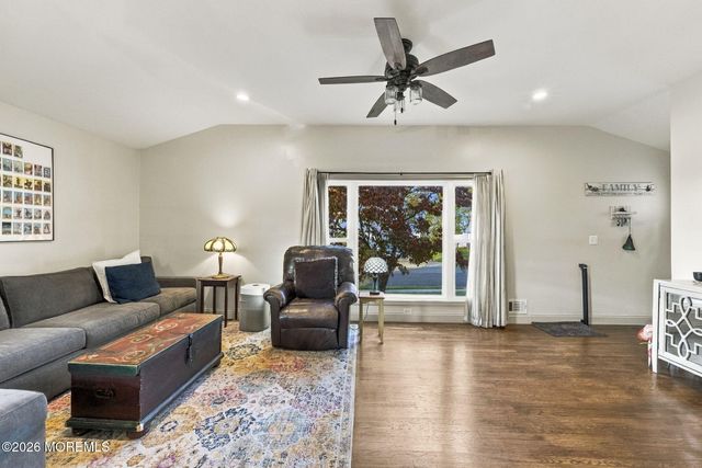 54 Boulevard E, Laurence Harbor, NJ 07735
