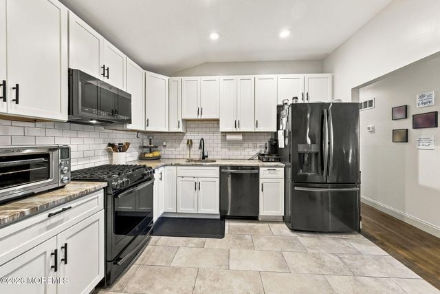 54 Boulevard E, Laurence Harbor, NJ 07735