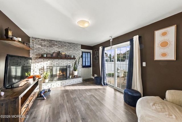 54 Boulevard E, Laurence Harbor, NJ 07735