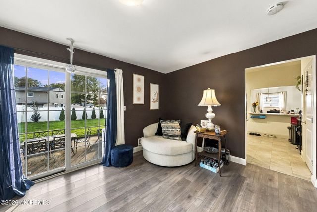 54 Boulevard E, Laurence Harbor, NJ 07735