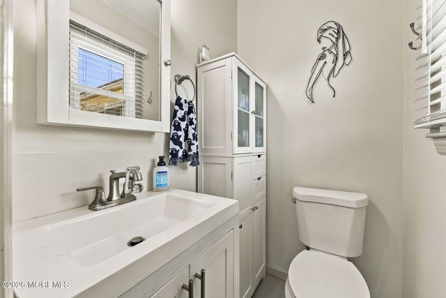 54 Boulevard E, Laurence Harbor, NJ 07735