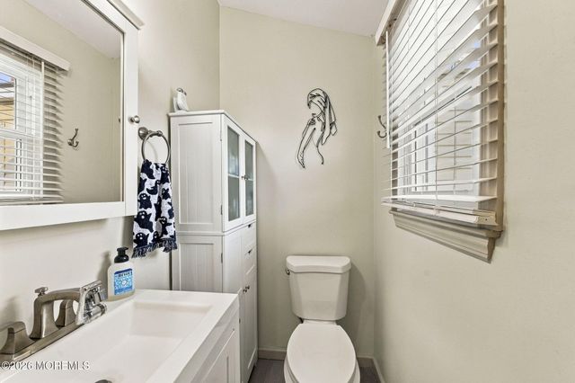 54 Boulevard E, Laurence Harbor, NJ 07735