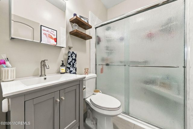 54 Boulevard E, Laurence Harbor, NJ 07735