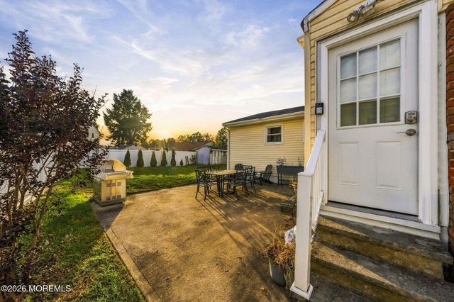 54 Boulevard E, Laurence Harbor, NJ 07735