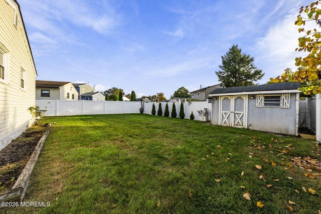 54 Boulevard E, Laurence Harbor, NJ 07735