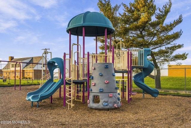 54 Boulevard E, Laurence Harbor, NJ 07735