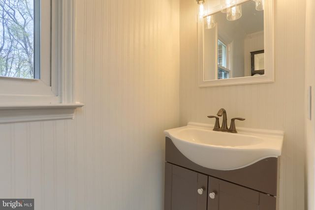96 SCHOOLHOUSE RD, Middletown, PA 17057