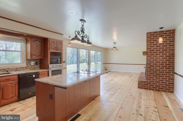 96 SCHOOLHOUSE RD, Middletown, PA 17057
