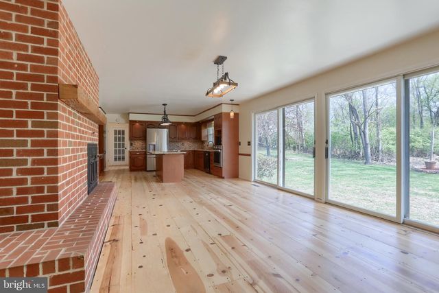 96 SCHOOLHOUSE RD, Middletown, PA 17057