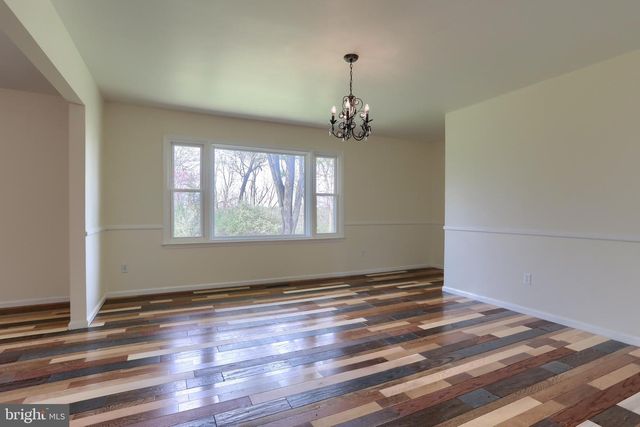 96 SCHOOLHOUSE RD, Middletown, PA 17057