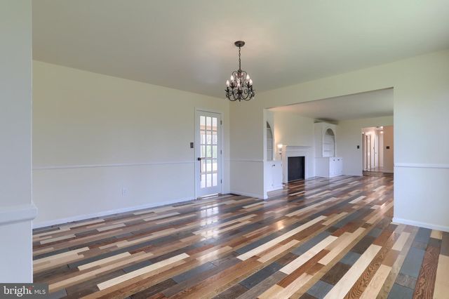 96 SCHOOLHOUSE RD, Middletown, PA 17057
