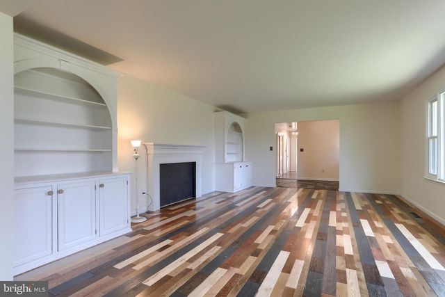 96 SCHOOLHOUSE RD, Middletown, PA 17057