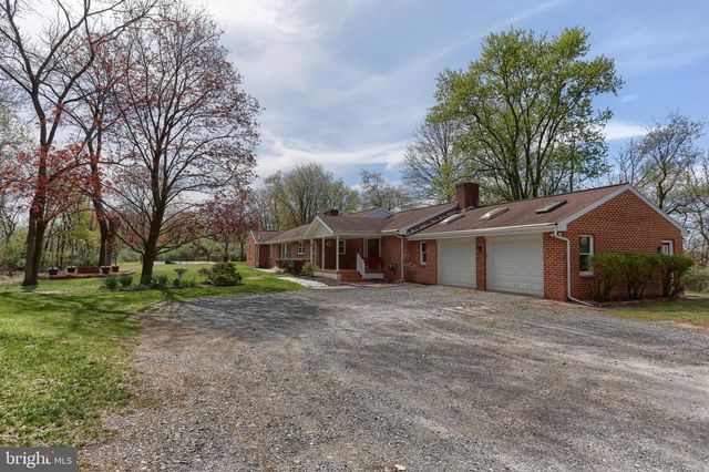 96 SCHOOLHOUSE RD, Middletown, PA 17057