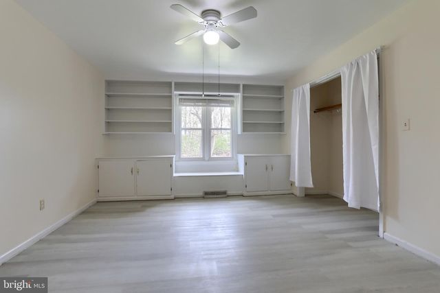 96 SCHOOLHOUSE RD, Middletown, PA 17057