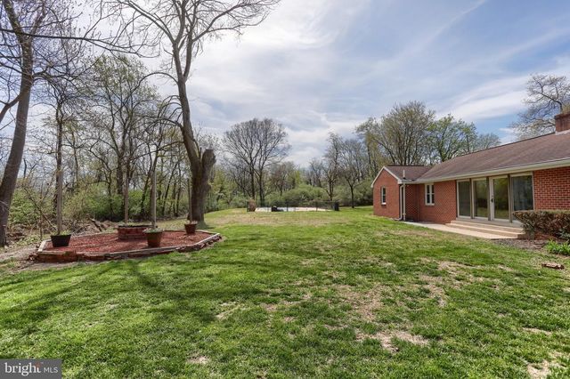 96 SCHOOLHOUSE RD, Middletown, PA 17057