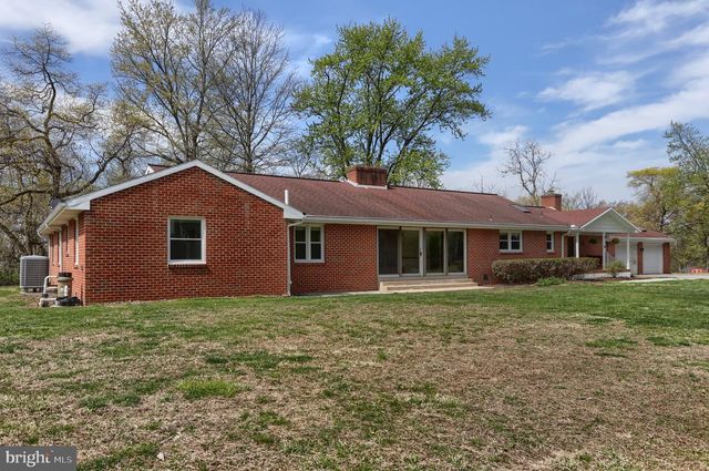 96 SCHOOLHOUSE RD, Middletown, PA 17057