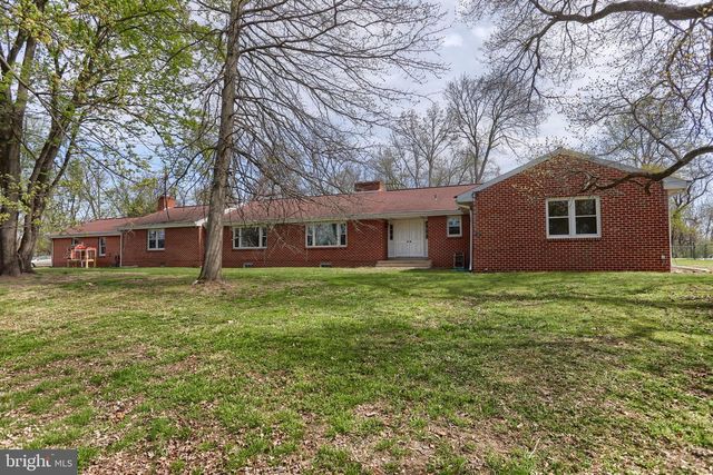 96 SCHOOLHOUSE RD, Middletown, PA 17057