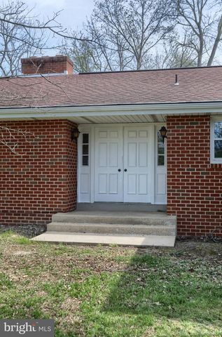 96 SCHOOLHOUSE RD, Middletown, PA 17057