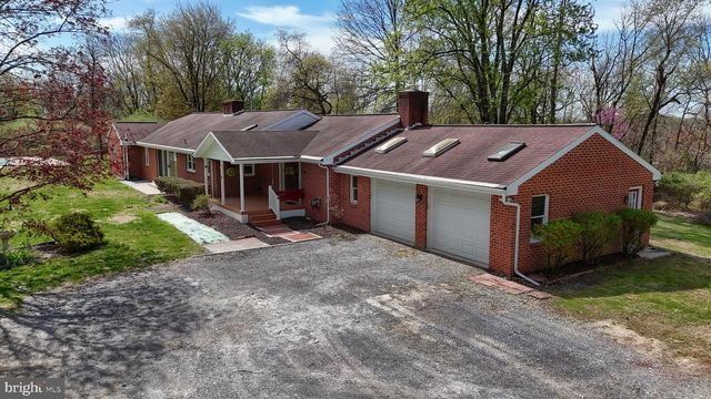 96 SCHOOLHOUSE RD, Middletown, PA 17057