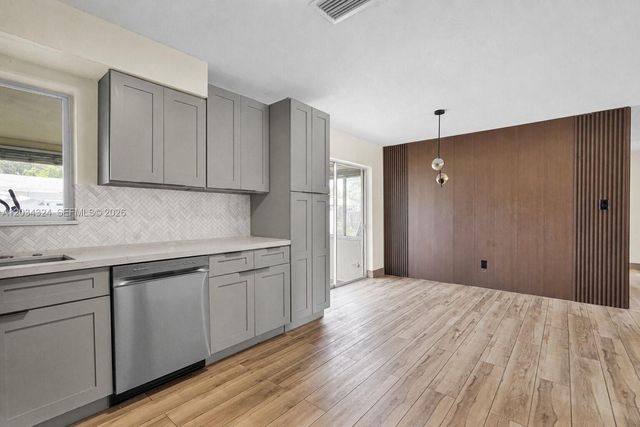 3140 NE 9th Ter, Pompano Beach, FL 33064