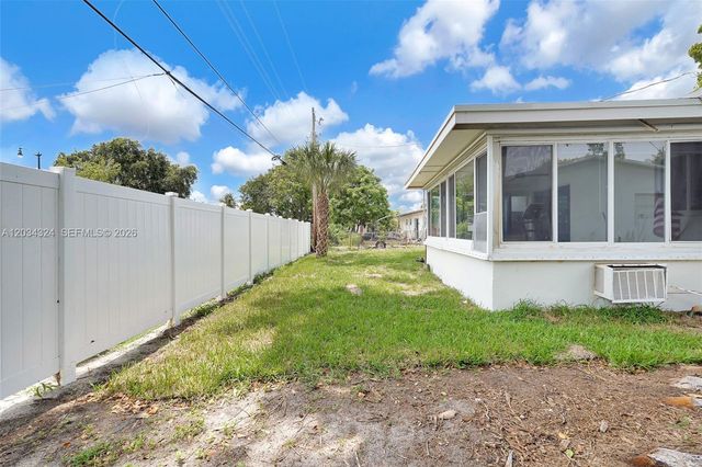3140 NE 9th Ter, Pompano Beach, FL 33064