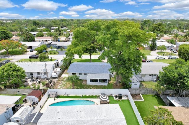3140 NE 9th Ter, Pompano Beach, FL 33064
